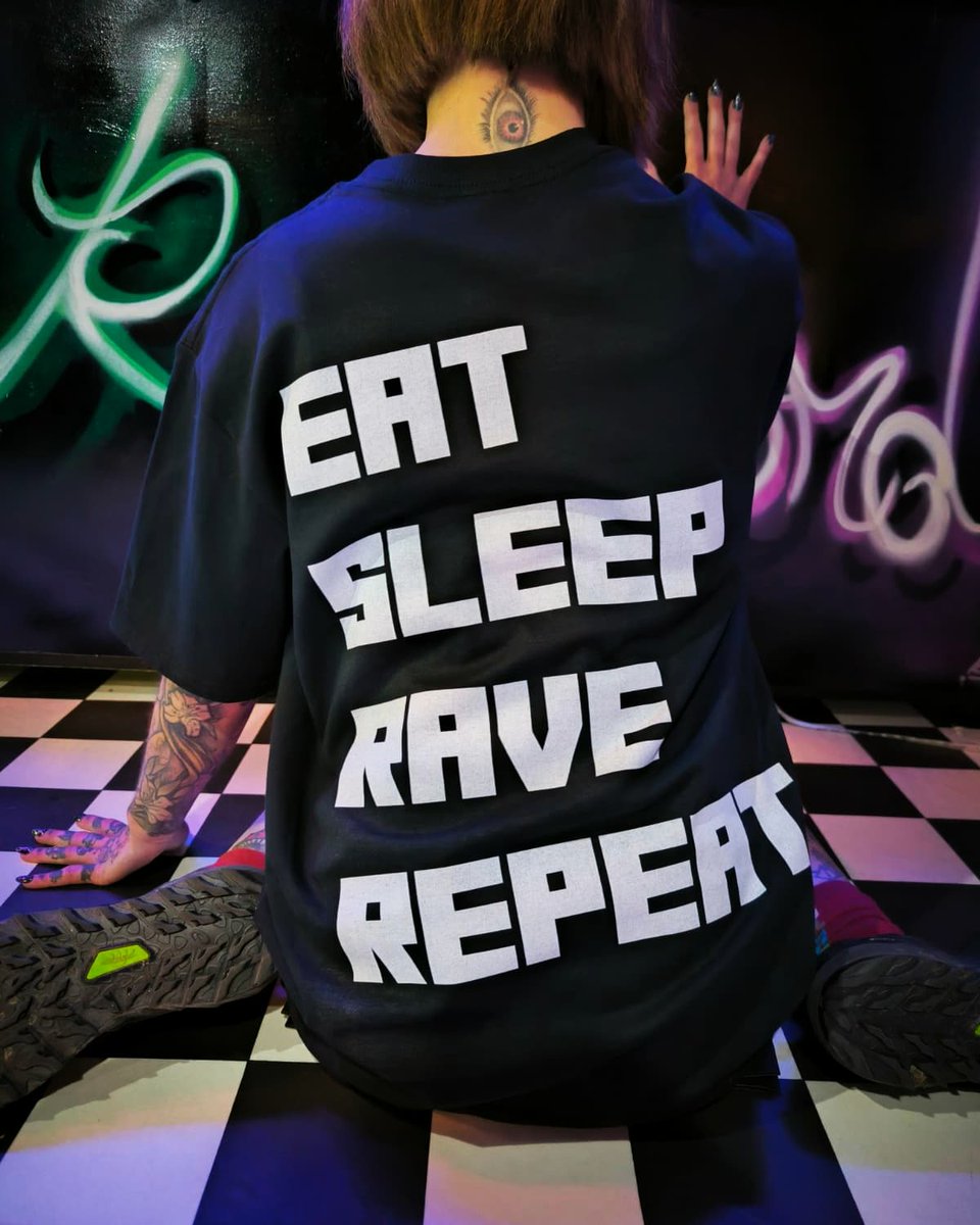 ravebound's tweet photo. ◾EAT 
◾SLEEP
◾RAVE
◾REPEAT 

#ravebound #rave #techno #clothingbrand #skg #eatsleepraverepeat #cotton #tshirt https://t.co/5F786K6L9c