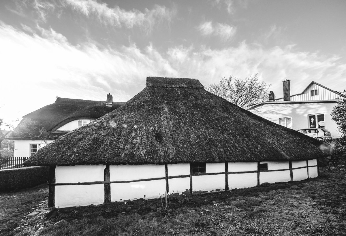 Ab April 2024 wieder geöffnet ... das ROOKHUS im Ostseebad #Göhren ruegen-museen.de/ausstellung/tr… #ruegen #museum #tradition