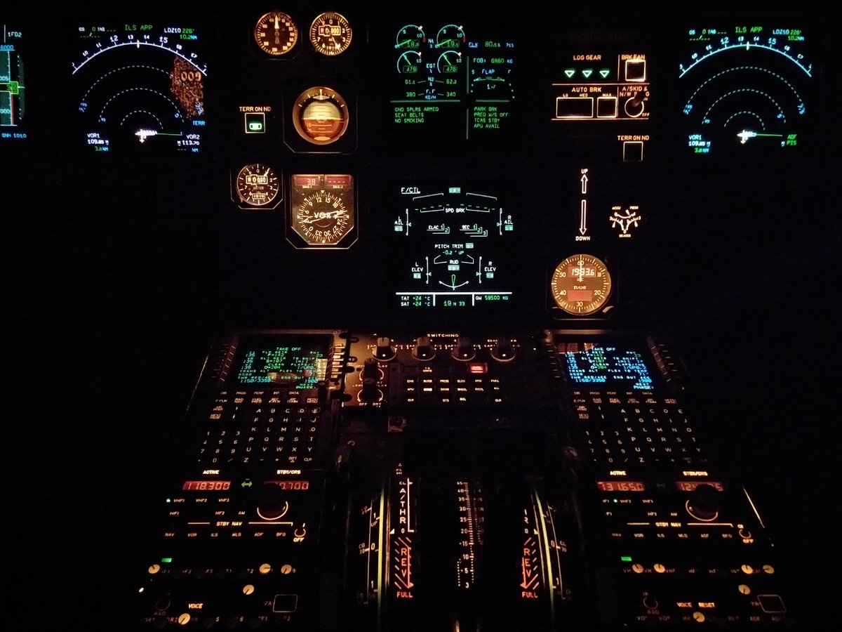 Shane_White75's tweet photo. 🛫 Did you know that some airlines want to raise the pilot retirement age to 67? At 65, it's time for pilots to retire and enjoy their golden years.  Keeping the retirement age at 65 ensures the safety of everyone on board. https://t.co/lkFZR6MSEw