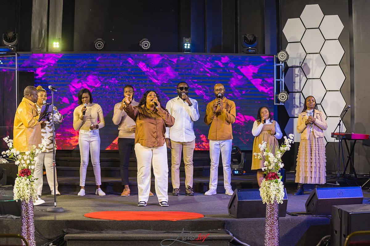 onechoirglobal's tweet photo. @onechoirglobal @Tehillah-season4. To God be the glory. https://t.co/y2SmHwYNiJ