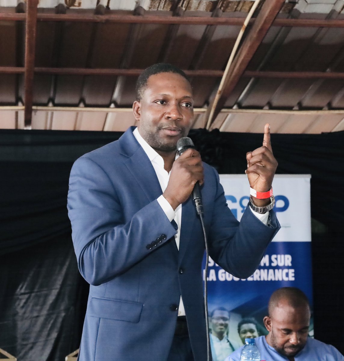 Nou dwe lite pou n rekipere nan men etranje yo 3 bagay sa yo: 1. Sistèm elektoral nou an ; 2. Sistèm sekirite nou ; 3. Sistèm gouvènans nou. Yon pèp p ap ka devlope tèt li si l pa gen “dwa pou l chwazi pwojè l” epi si l pa granmoun tèt li.