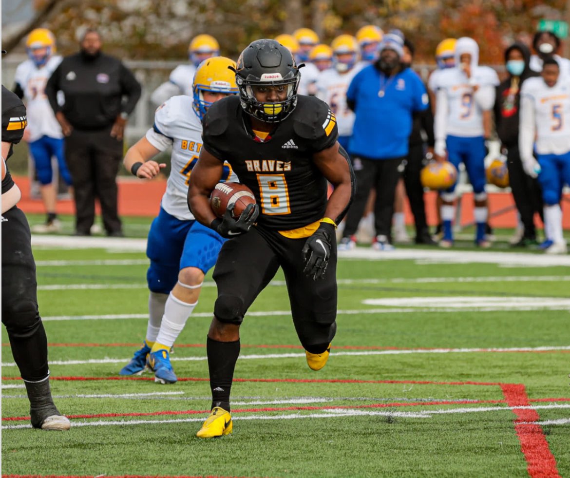 #AGTG after a great conversation with @CoachRSchaaf I am blessed to say I have received an OFFER from Ottawa University‼️ @OttawaBravesFB @CoachNickDavis @1RoUSeFB @DanLapaglia @JSheehy91 @RecruitRouse @coachcja