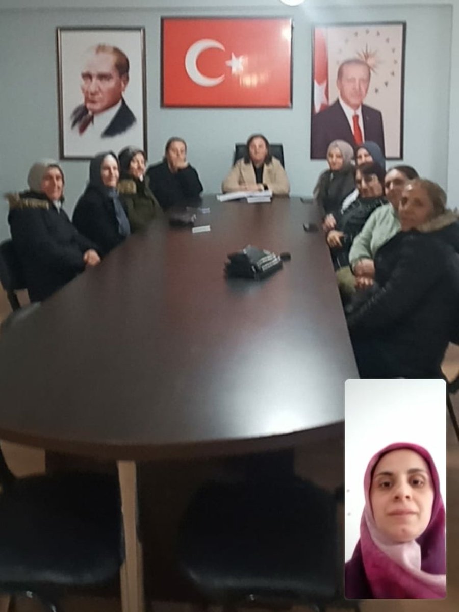 Kadın kolları başkanımız Mine BARSBAY ve yönetim kurulu üyeleri olarak haftalık olağan toplatımızı Kemalpaşa koordinatörümüz Sümeyye DÜZCAN'ın online katılımı ile gerektirdik.Toplantımız hayırlara vesile olsun
<a href="/aysekesir/">Ayşe Keşir 🇹🇷🇹🇷🇹🇷</a> 
<a href="/Emine_Gozgec16/">Av. Emine Yavuz Gözgeç</a>
<a href="/ElifYesimAraz1/">Elif Yesim Çağlar 🇹🇷🇹🇷🇹🇷</a>
<a href="/Akparti/">AK Parti</a> 
<a href="/Akkadinartvin/">AK Kadın Artvin</a>