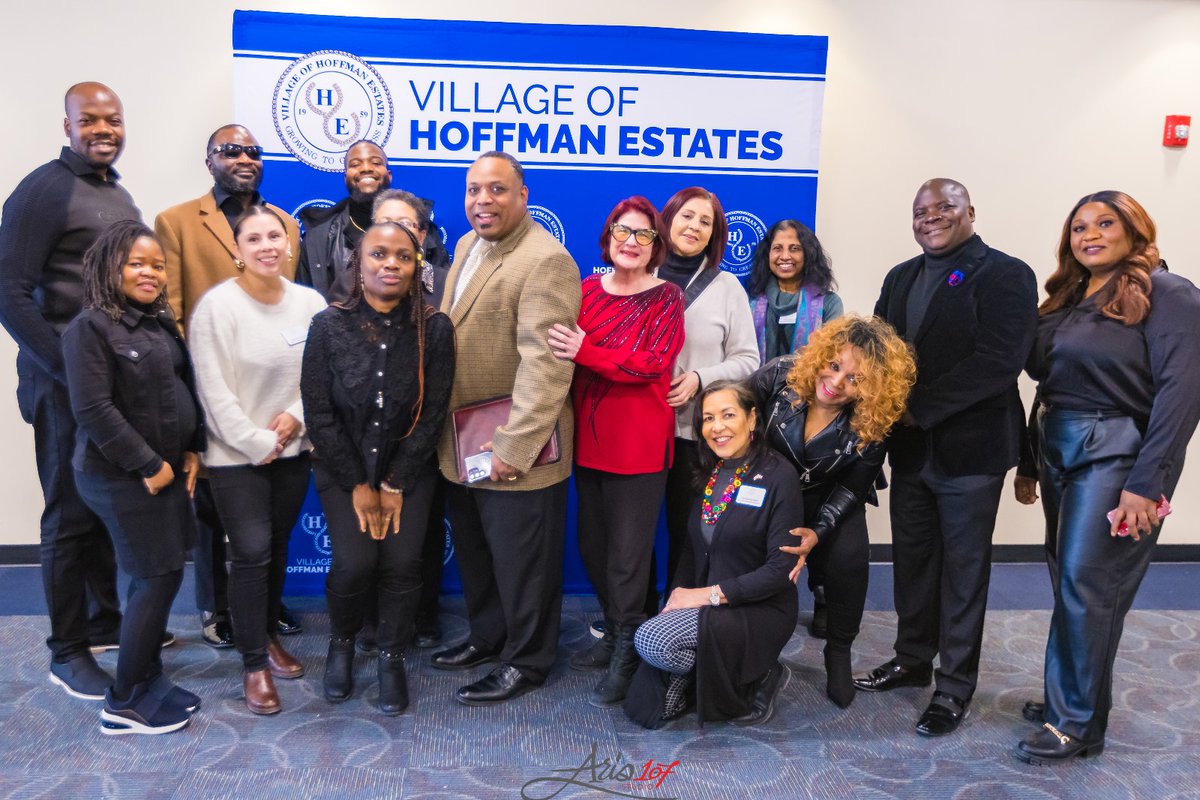 onechoirglobal's tweet photo. @onechoirglobal @HoffmanTweets during MLK Day event. https://t.co/oTWsyujTqE