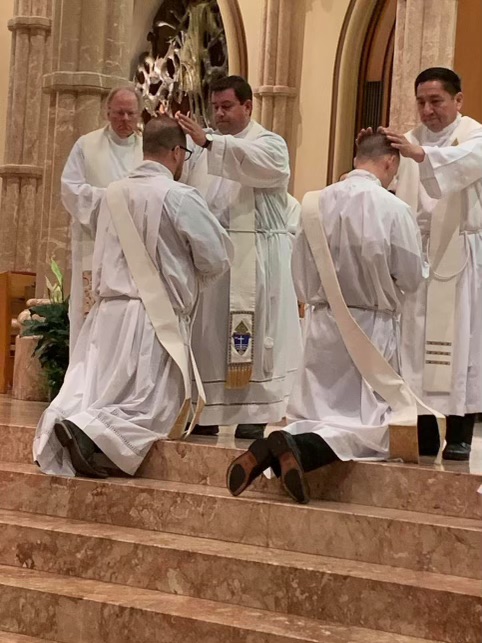 grex_kgregis's tweet image. I was honored to concelebrate the funeral Mass this morning of a friend and mentor, Fr. Jon Bakkelund. He helped immensely as I transitioned into seminary, was there to preach my first Mass as a priest, and was a  close friend to my family. He will be greatly missed.