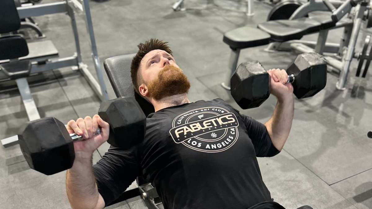 FistofTheWalrus's tweet image. The gym grind continues with Fabletics! 

@fabletics_men has comfortable, stylish and affordable options for all! 

Shop Here: fabletics.com/fistofthewalrus       

Sign up for VIP and get: 2 for $24 shorts, $29 pants or 40% off everything sitewide   

 #Ad #FableticsMenAmbassador