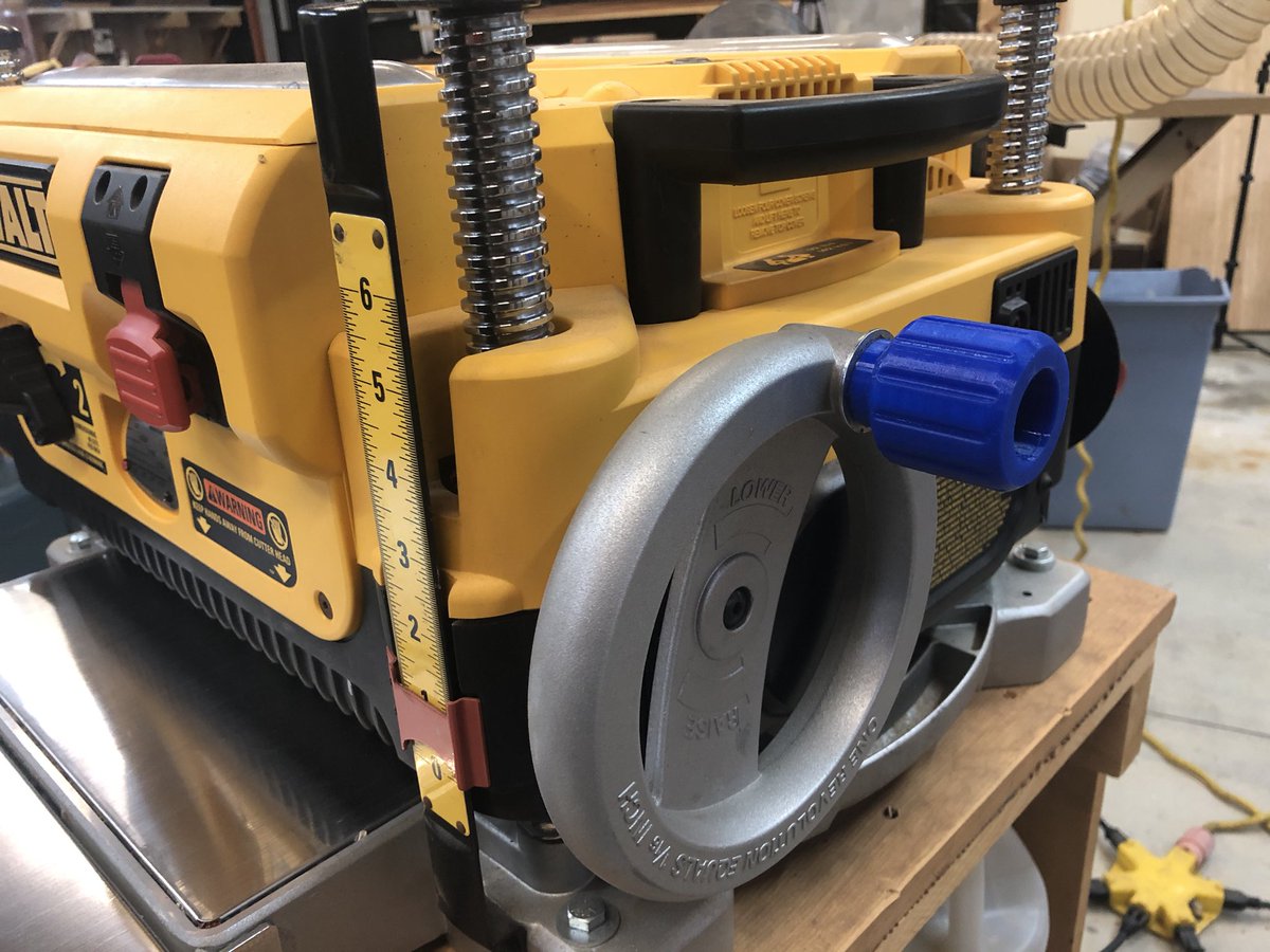 3D printed handle for the win! Shorter so not stabbing my fat gut, fatter dia so easier to grip, printed in TPU for less rattle and just feels better!