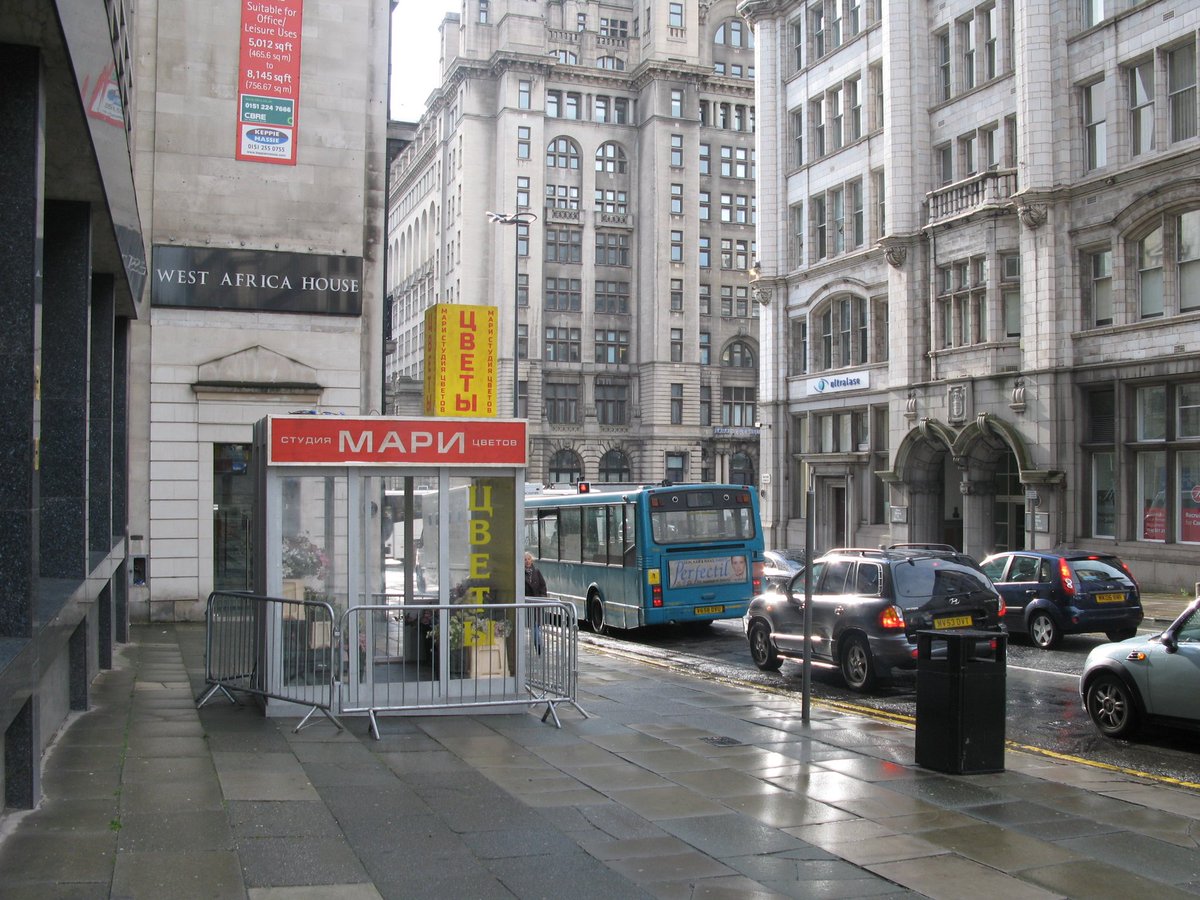 FilmLiverpool's tweet photo. Today marks 10 years since the release of Jack Ryan: Shadow Recruit 🌟

The production saw stars such as Chris Pine, Kevin Costner and Keira Knightley head to Liverpool!

Locations included:

🏰Castle Street
💦Water Street 
👑Queensway Tunnel

#FilmLiverpool https://t.co/LAyqoSjeWO