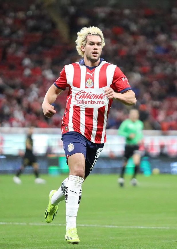 Gaspar_Sparco's tweet photo. Opiniones rojiblancas sobre Cade Cowell en el Akron 📝 @Chivas https://t.co/lADTfrCULG