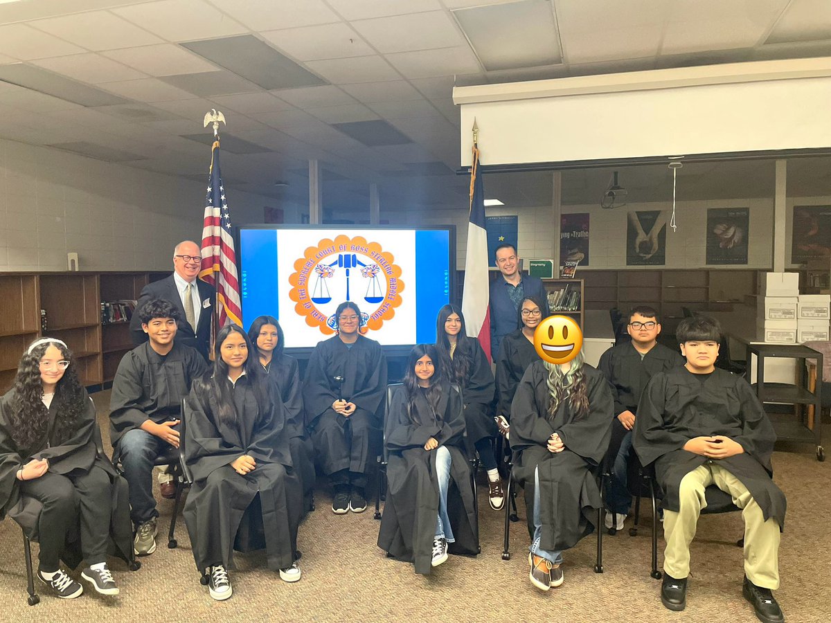 mspastoraa's tweet photo. Ross Sterling Middle School’s 1st Supreme Court and its Justices ⚖️⚖️
Here at RSMS, we are dedicated to getting our students to Think Like Historians and become lifelong learners. 📖
@HumbleISD_SMS @humble_SocSt @Patrici13599390 https://t.co/Qmn2ptDK0y