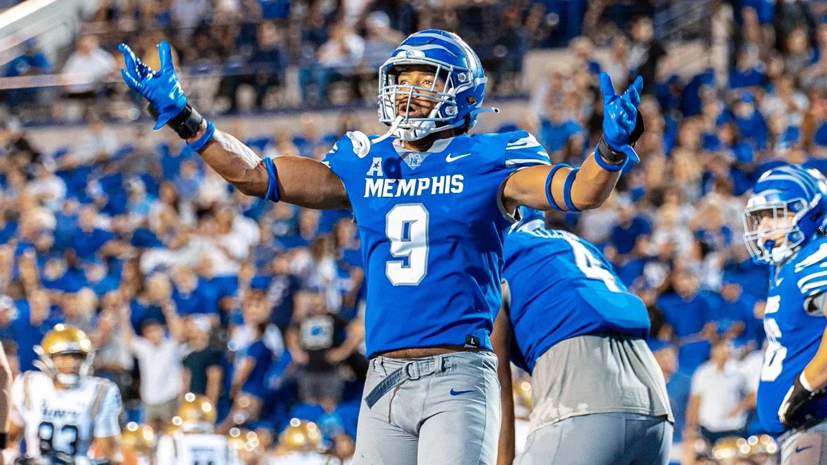 monterrioelston's tweet photo. #AGTG After a great conversation with @Coach__Myers I am very blessed to receive an offer from the University of Memphis🐯💙🩶! @MemphisFB @ParkviewLr @CoachBChilton @RSilverfield @CoachBemberg https://t.co/X91POePS5n