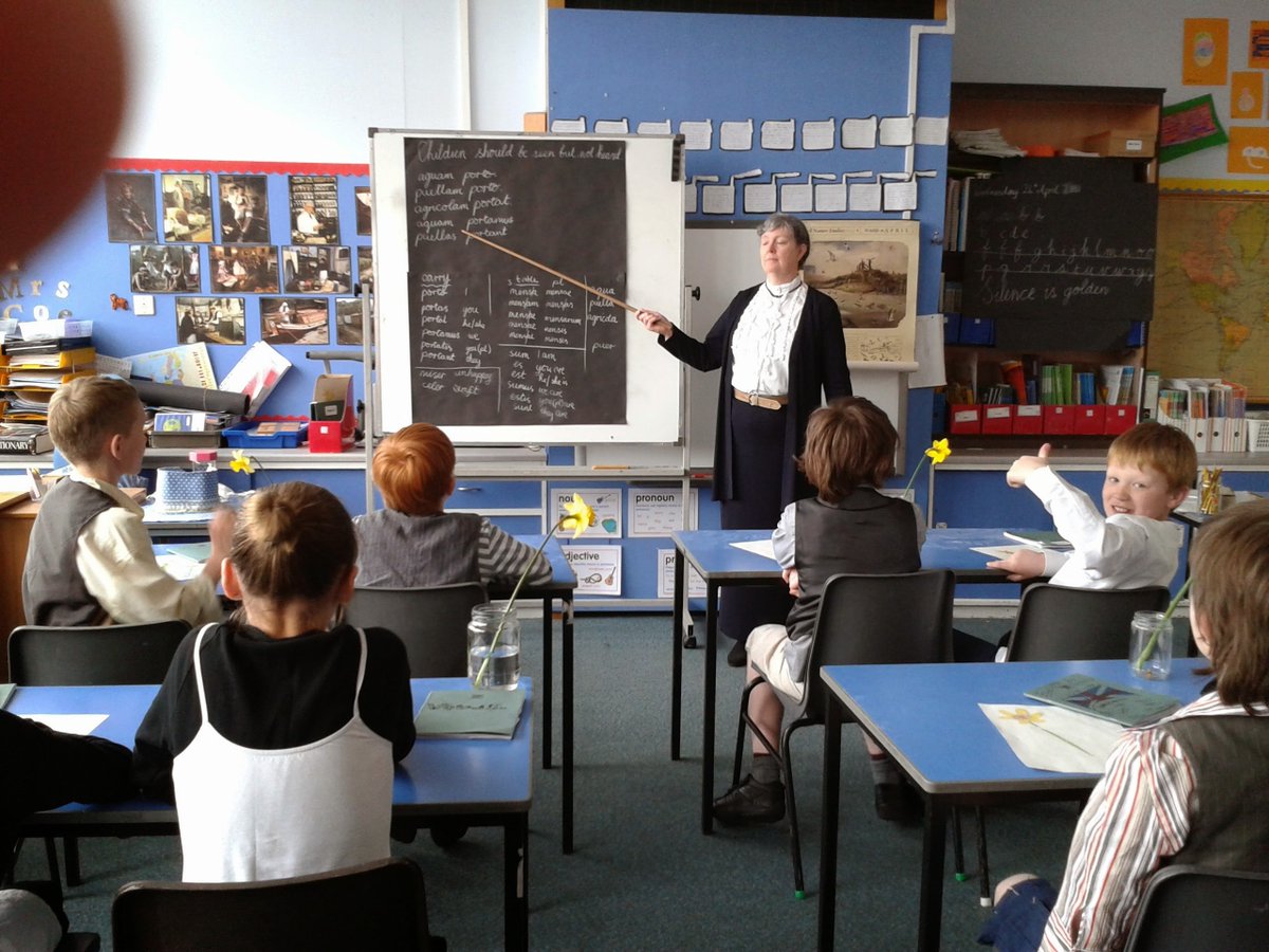 dotcoe's tweet photo. @stpetersgala @SBCEducation1 That brought back a memory of a P6 Victorian day 10 years ago! We were learning Latin :-) https://t.co/YLYLOeVjC0