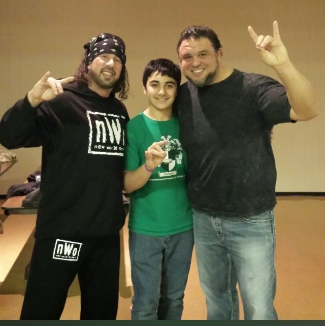 TheKalHerro's tweet photo. #WayBackWednesday with @RealXPac #Xpac

 @ovwrestling #prowrestling #prowrestler #WrestleMania #wrestlersnetflix  #FannyPack #FannyPackParty https://t.co/G1Oj8hX2q9