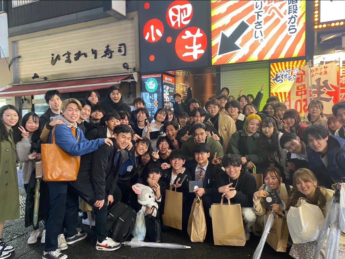 2025_atmark's tweet photo. こんにちは😝
早稲田大学所沢キャンパス最大規模のサッカーサークルのatmarkです⚽️

サッカーも遊びも全力なアットマークで4年間過ごそう😎

プレーヤーもマネージャーも楽しめるのがこのサークルです❣️

質問とか興味ある人はdmしてね⭐️
#春から早稲田
#サッカーサークル
#春から人科
#春からスポ科 https://t.co/gDUBWcXGlc