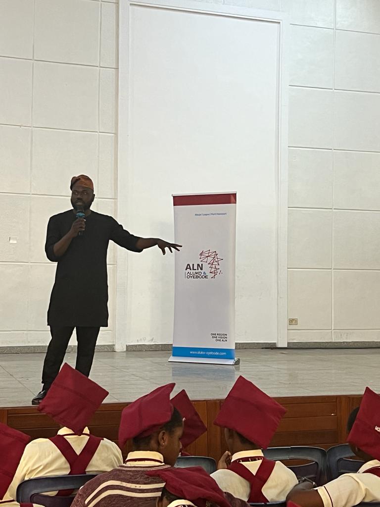 Aluko_Oyebode's tweet photo. The members of our Privacy team visited Holy Child College to discuss and raise awareness on data privacy and how students can take control of their personal information.
#AlukoandOyebode #ALNNigeria #AdoptASchool #NationalPrivacyWeek #NationalPrivacyWeek2024 https://t.co/Y1cb5epYUX