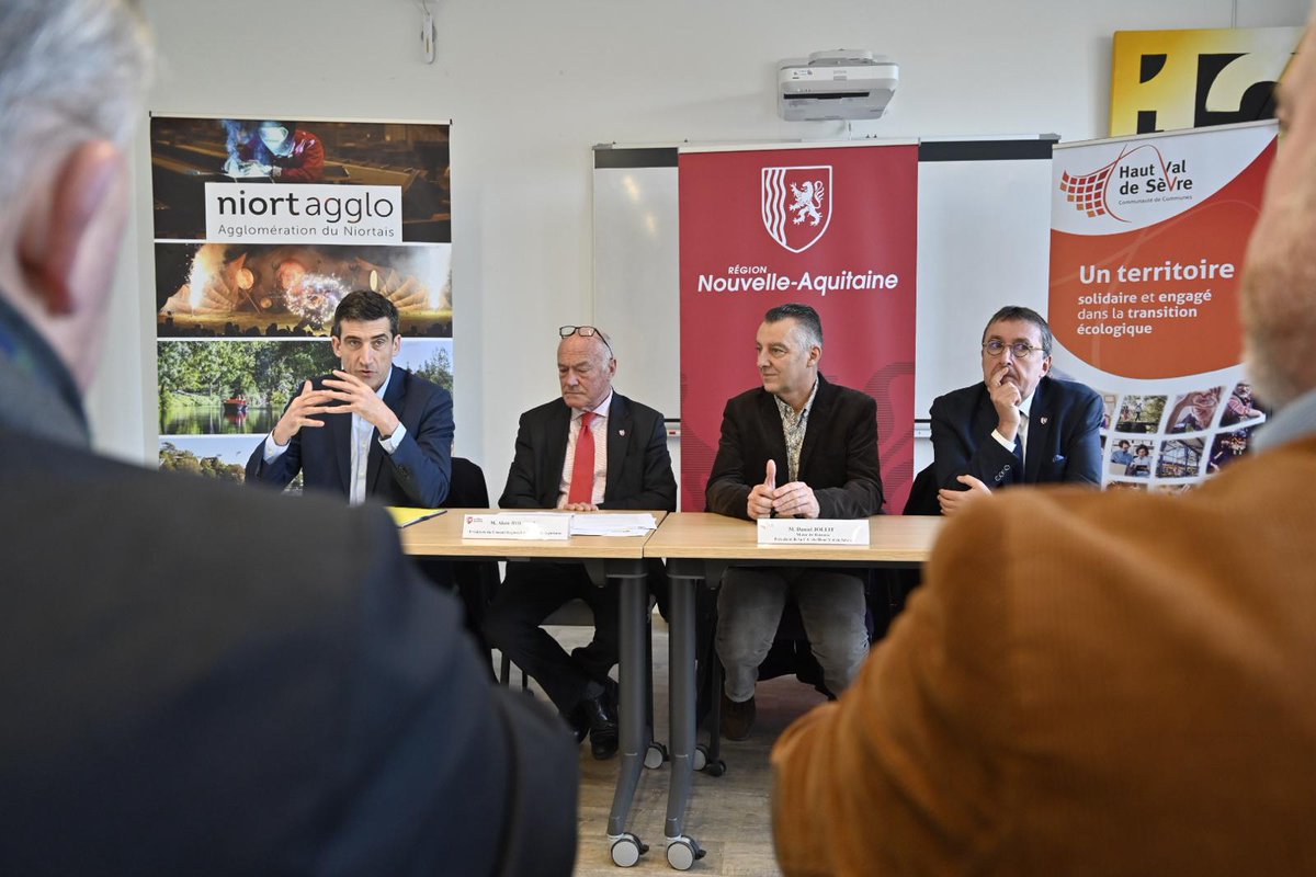 NiortAgglo's tweet photo. #NiortAgglo Plusieurs projets comme l'extension de #NiortTech bénéficient du soutien de @NvelleAquitaine dans le cadre du Contrat de développement et de transitions signé officiellement aujourd'hui à #Niort. + d'infos 👉 https://t.co/AnwvMvc6iZ https://t.co/7rSoK8aL9S