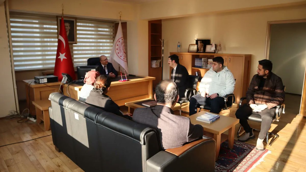 memindemirkoltr's tweet photo. 📌 Sanayi ve Teknoloji İl Müdürümüz Ali Gülen ve kurum personelleriyle bir araya gelerek, desteklerini istedik.

Kalkınmacı, Yenilikçi ve Dinamik bir Bolu için hep birlikte çalışmaya hazırız, kararlıyız.

#EminOlBoluKazanacak
#HepBirlikteBaşaracağız
#HazırızKararlıyız https://t.co/ilJAKRbKCL