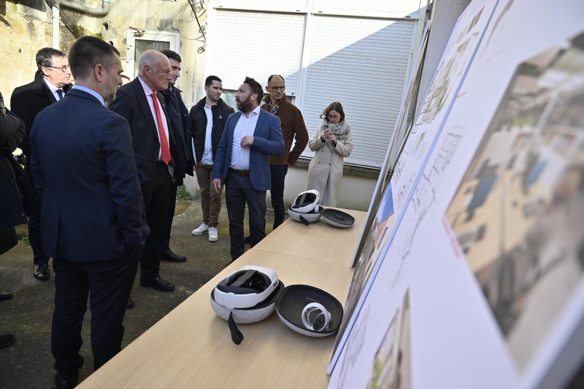 NiortAgglo's tweet photo. #NiortAgglo Plusieurs projets comme l'extension de #NiortTech bénéficient du soutien de @NvelleAquitaine dans le cadre du Contrat de développement et de transitions signé officiellement aujourd'hui à #Niort. + d'infos 👉 https://t.co/AnwvMvc6iZ https://t.co/7rSoK8aL9S