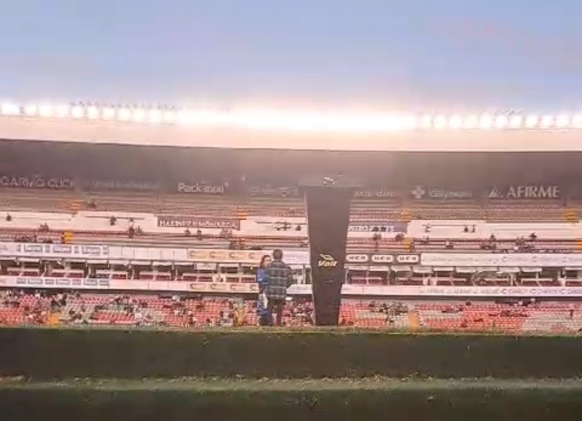 ¿Quién quiere boletos para ver a Gallos y Cruz Azul? 🐔🚂
 
Denle RT para que el tío <a href="/calientesports/">Caliente Sports</a> se rife y regale entradas 👀
 
#MásAcciónMásDiversión 🔥