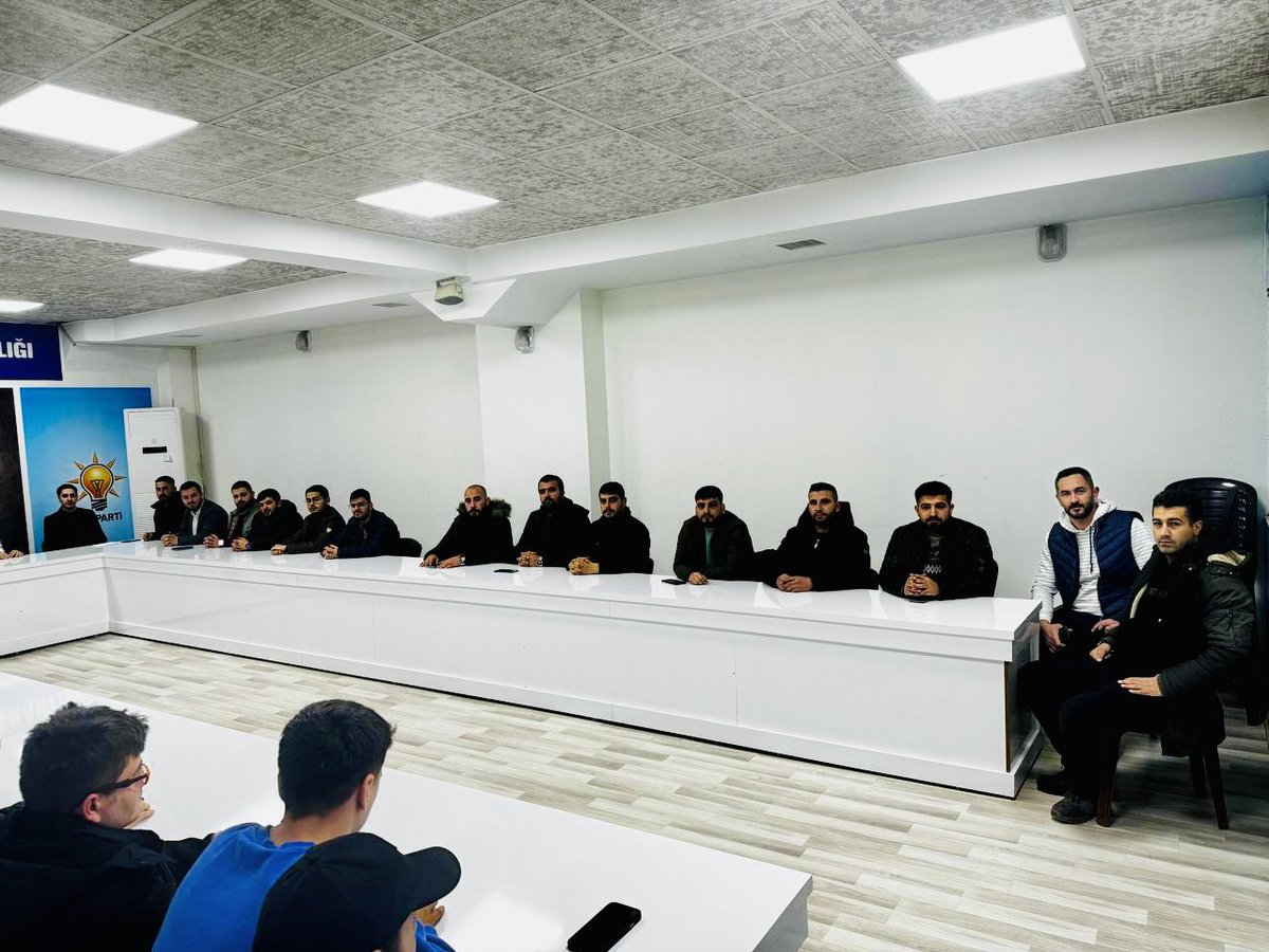 yunuskorkmazz01's tweet photo. Ceyhan AK Gençlik Olarak Haftalık olağan yönetim kurulu toplantımızı İlçe koordinatörlerimizin katılımıyla gerçekleştirdik. AK Gençlik olarak Adanamızda ve Ceyhanımızda Belediyelerimizi Cumhurittifakımıza kazandırmaya Hazırız Kararlıyız. 🇹🇷 @onderryucel https://t.co/muGeOz0z9X