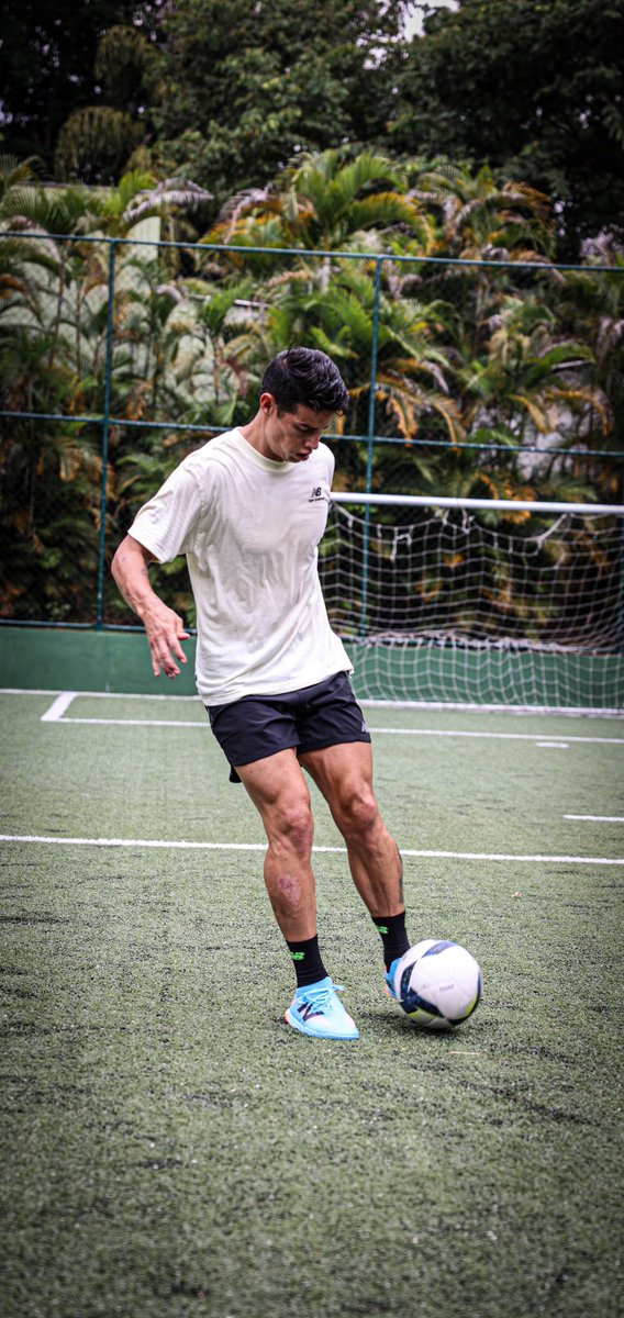 InfoJR10's tweet photo. James Rodríguez 💪🏻🔥 https://t.co/TNAzMemTw7
