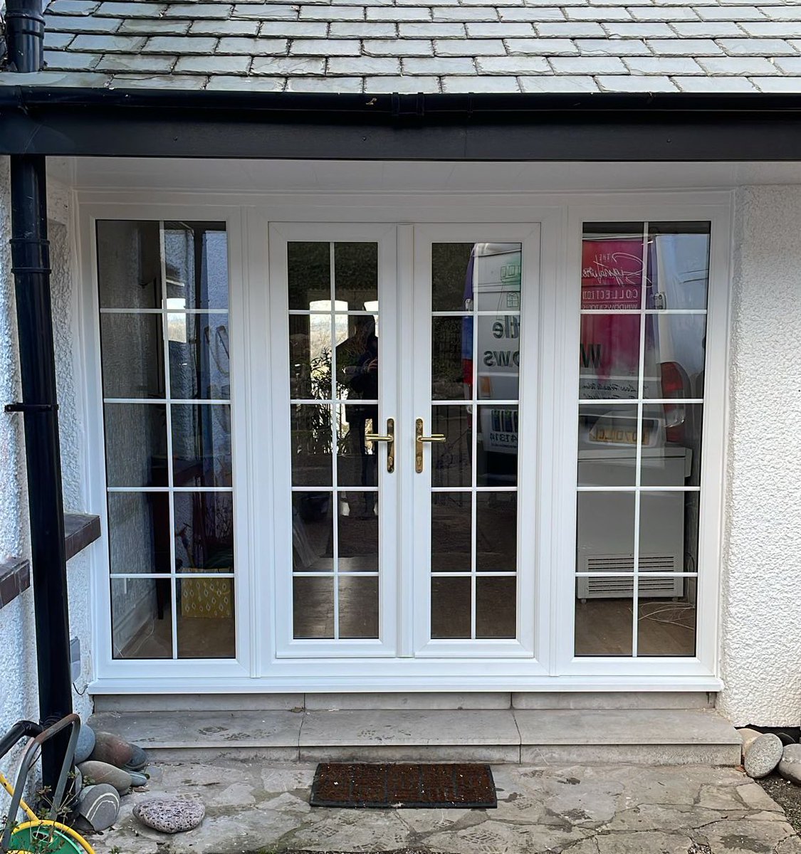 A great job completed by the team yesterday in Arnside🤩

The customer opted for a French door combination frame incorporating Georgian Bars🚪

Call us now for your free no obligation quotation- 01524 841314☎️

'It's less hassle when you buy from Castle.'🏰
#Arnside
#frenchdoors