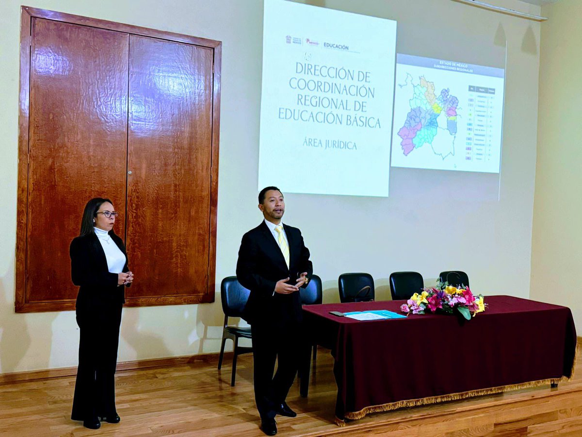 arturougaldea_'s tweet photo. En el #Edoméx, trabajamos para que los procesos jurídicos garanticen la debida atención en las problemáticas educativas; servidores públicos de la Dirección a mi cargo y de las 14 S.R.E.B., desarrollaron una reunión en la que se puntualizaron las líneas a seguir.
#ElPoderDeServir https://t.co/k4kgpKvhE2
