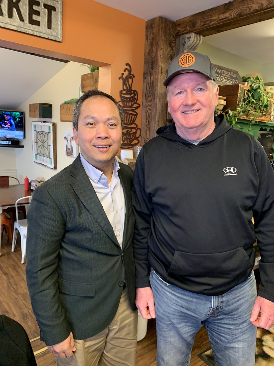 SokharyChau's tweet photo. Hail to the Chief!  
Thank you Chief, Lisa, Jim, and our new friend in the back for welcoming me to #dunstablema. The Farmhouse Cafe is a unique diner offering fresh coffee and a great breakfast. https://t.co/b9PfX0zttm