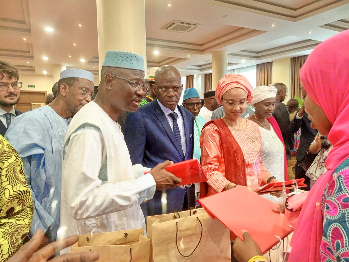 Ministère de l'Entreprenariat National, Emploi &FP tweet media