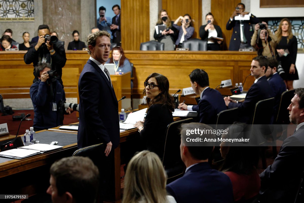 #MarkZuckerberg, CEO of Meta, pauses his testimony to speak directly to victims and family members during a Senate hearing on the dangers of child sexual exploitation on social media 📸: @AnnaMoneymaker