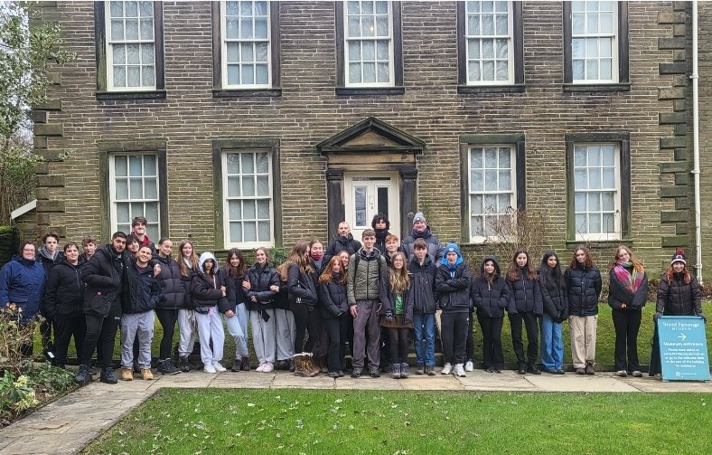 HPSEnglish tweet media