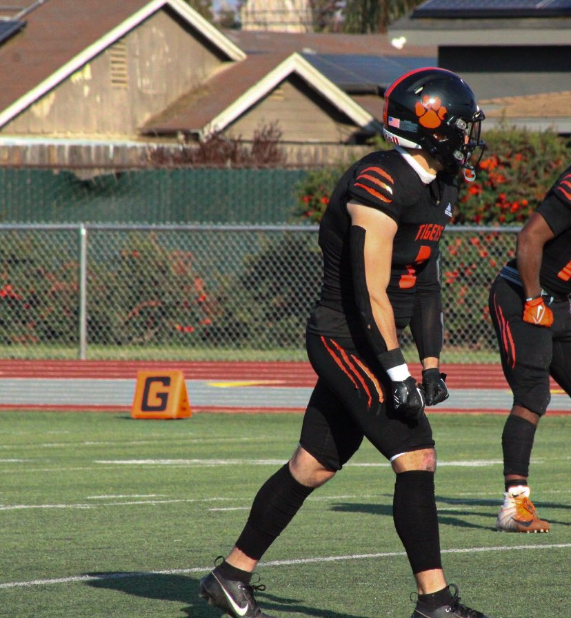 andrew_dowie5's tweet photo. SEASON HIGHLIGHTS ❗️
320 yards 2 TDs 
6’0 195 WR
3.5 cumulative GPA ❗️
@CoachRHammond @CoachDreWalton @JLira2 
https://t.co/Fu3x3ewsoQ https://t.co/HWvVZKAu5e