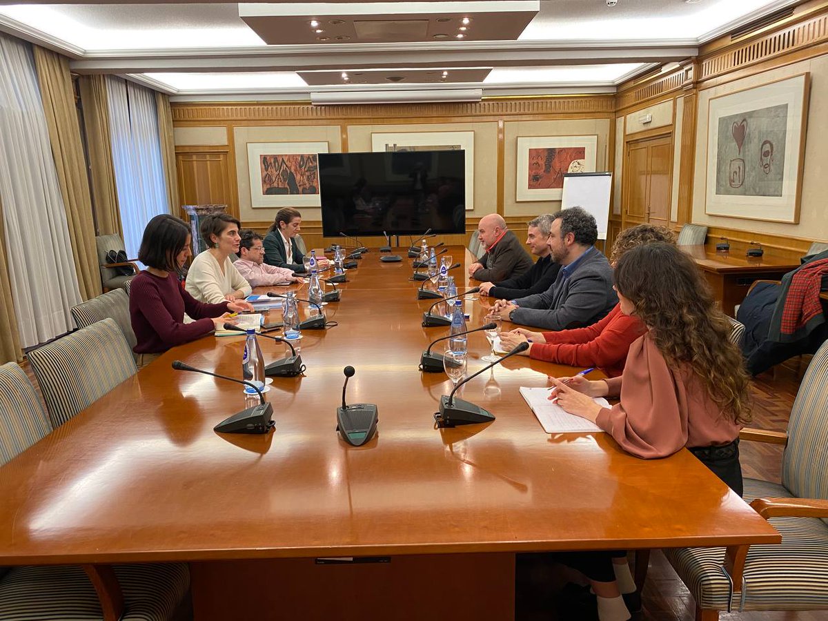 Secretaría de Estado de Derechos Sociales (@dsocialesgob) on Twitter photo 👥La secretaria de Estado de Derechos Sociales, <a href="/rosa_mr_/">Rosa Martínez</a>, y su equipo se han reunido con representantes de <a href="/Autismo_Espana/">Autismo España</a> para seguir trabajando juntos en el refuerzo del apoyo a las personas con #autismo y sus familias. 👥La secretaria de Estado de Derechos Sociales, <a href="/rosa_mr_/">Rosa Martínez</a>, y su equipo se han reunido con representantes de <a href="/Autismo_Espana/">Autismo España</a> para seguir trabajando juntos en el refuerzo del apoyo a las personas con #autismo y sus familias.