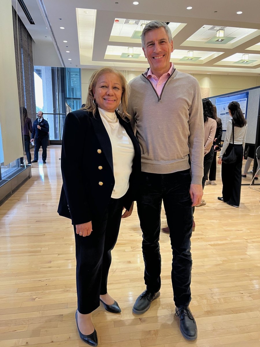 Klingenstein Third Generation Foundation is grateful for its partnership with @AACAP and was honored to have Dr. Tami Benton as the keynote speaker at the 2024 Medical Student Fellowship Conference. @eliotmbrenner