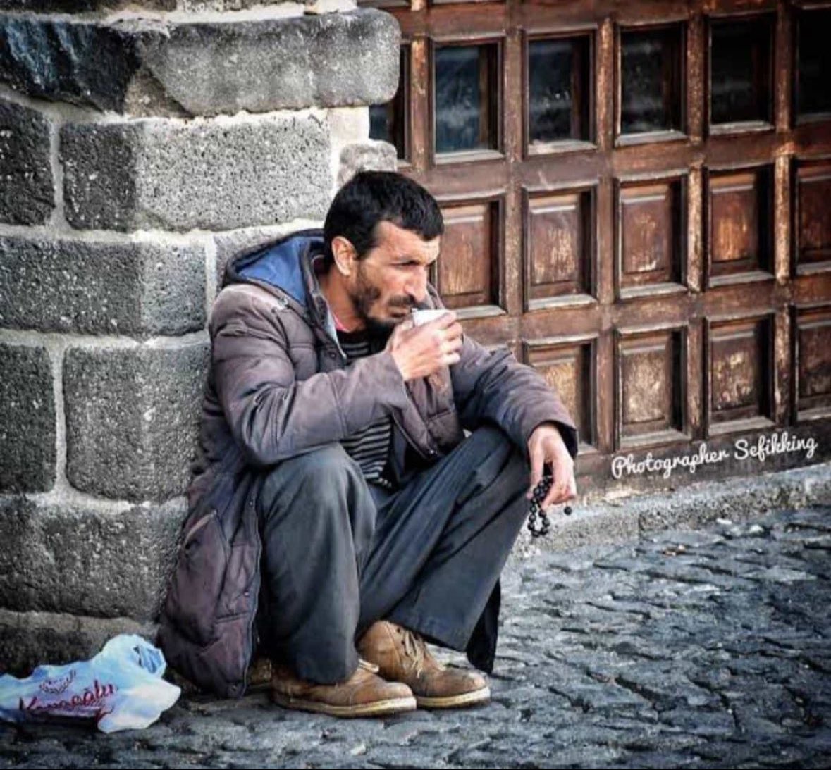 MEKANI CENNET OLSUN HOCAM
Allah rızası için seni seviyorduk sana kıyanlara lanetler olsun