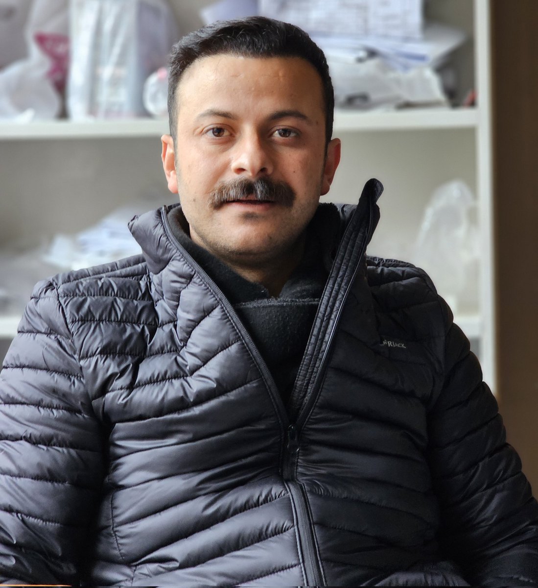 VeyselMotu33's tweet photo. Vurulsam kaybolsam derim çırılçıplak bir kavgada, erkekçe olsun isterim, dostluk da, düşmanlık da.

Ahmet Arif https://t.co/AepN1DaEdO