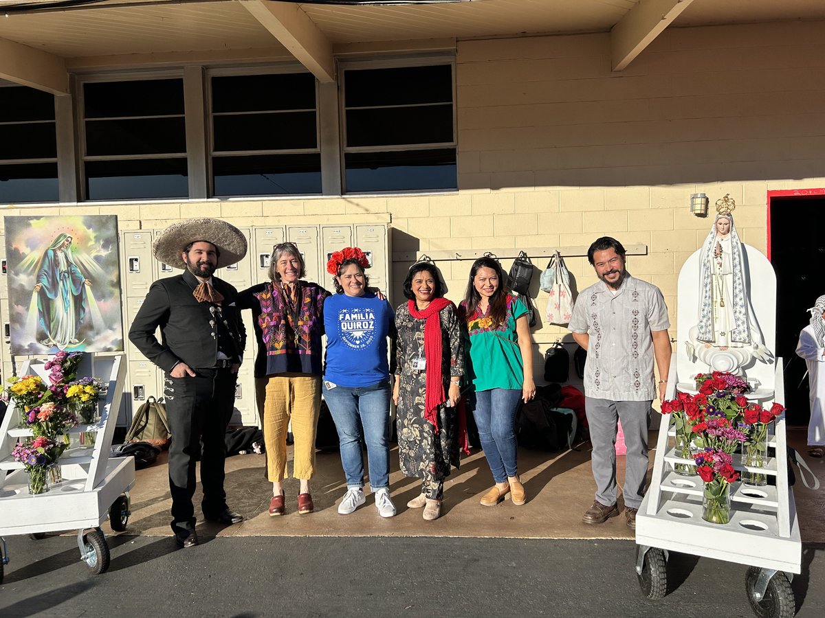 ejoseph525's tweet photo. St. Francis community all dressed in their multicultural outfits. Celebrating our diversity! #csw2024 #americasfineststudents https://t.co/ejcd4mGKns