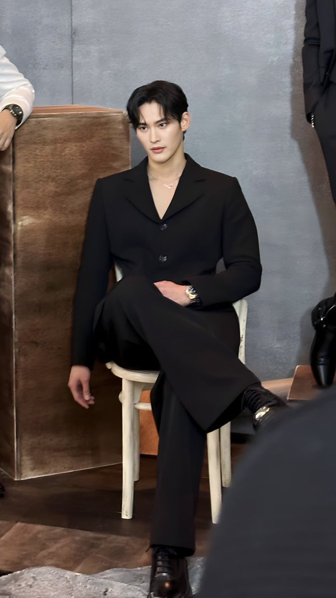 miwje_'s tweet photo. ไม่เคยล้อเล่น เอาจริงตลอด โฮ่งมาก ส่วนชั้นร้องเอ๋ง #number_9th https://t.co/Vzs4lGuIQJ