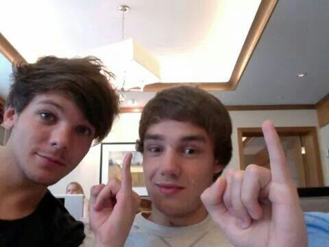 comrtforlilo's tweet photo. their tiny fingers 🤏 https://t.co/umWsTzhDBl
