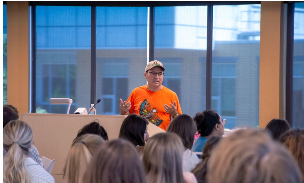 UBCOindigenous's tweet photo. "Teacher education bears a significant responsibility since it involves passing knowledge to the next generation... Indigenization is for all peoples and communities so we can all have a future.” - Dr. Bill Cohen, Syilx Scholar, #UBCO professor.

@Okanagannation https://t.co/26RctRRdLq