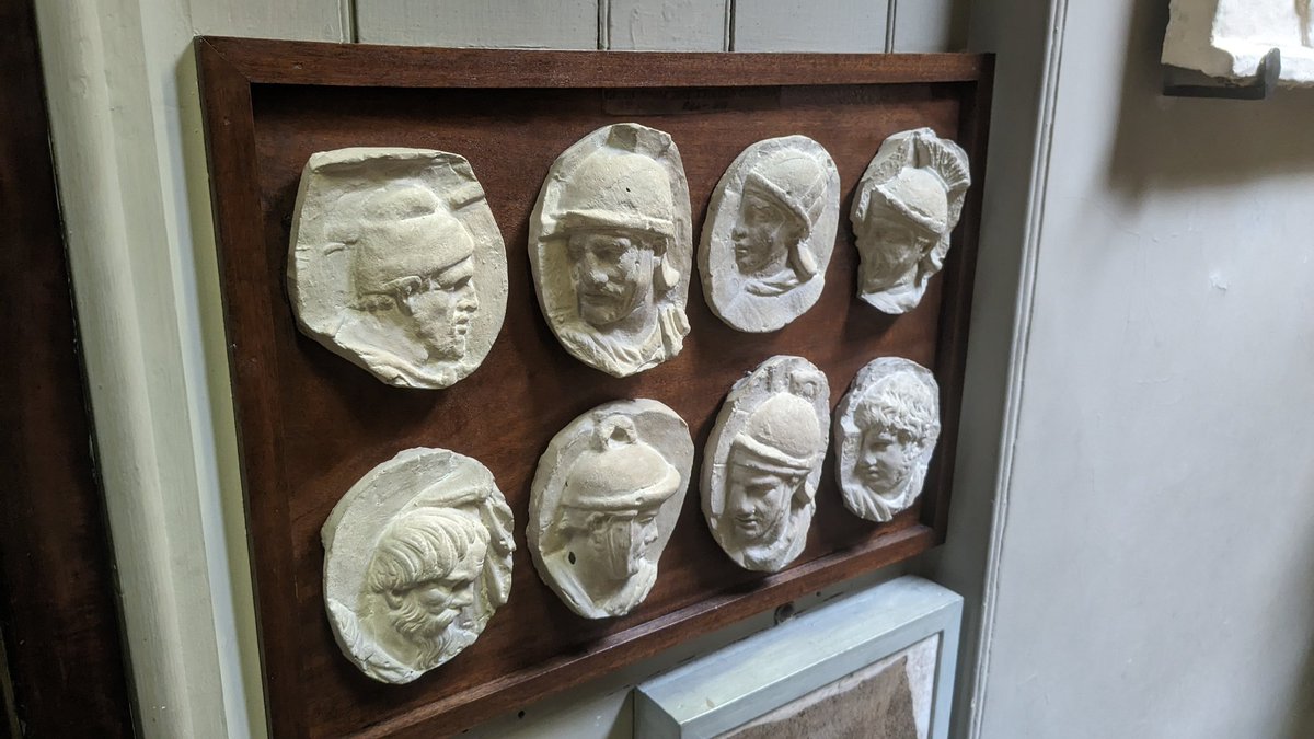 EquipmentRoman's tweet photo. Spotted in Sir John Soane's Museum: some casts from figures on the helical frieze of #TrajansColumn. https://t.co/SnA9ZF4TVB