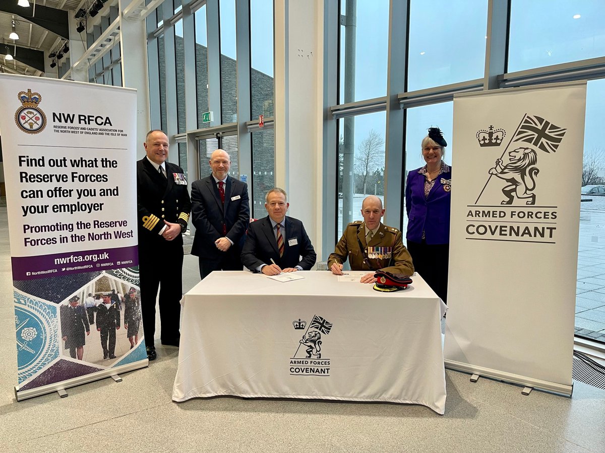 With the presentations finished, the last thing on the agenda at today's event is for Chamber member @JurdNeil to sign the #ArmedForcesCovenant! Thanks to all of our speakers and the businesses who joined us today to learn more about the Armed Forces Covenant. @Ed_Fraser