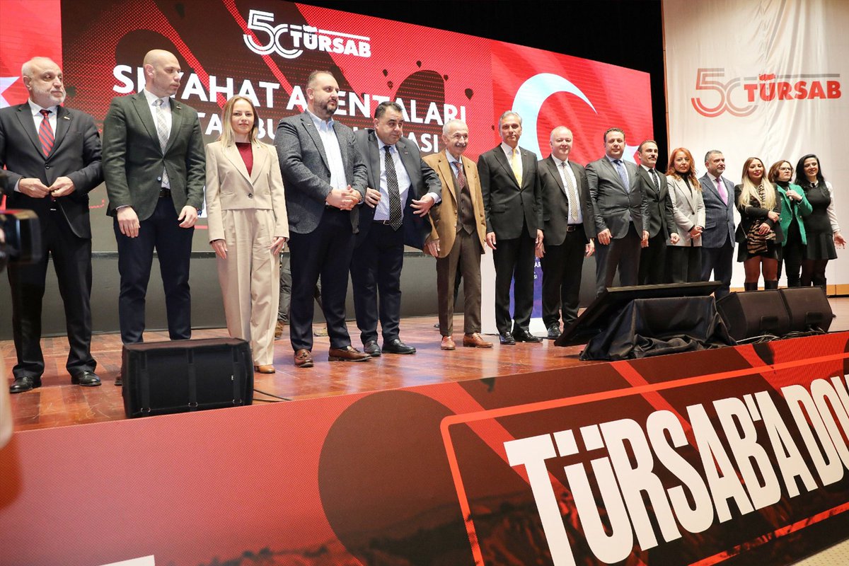 fbaglikaya's tweet photo. Bugün Lütfi Kırdar Uluslararası Kongre ve Sergi Sarayı’nda yoğun katılımla gerçekleştirdiğimiz “Seyahat Acentaları İstanbul Buluşması”nda meslektaşlarımla bir araya gelerek sektörümüzün ve seyahat acentalarımızın geleceğini tehdit eden yeni yasa taslağına karşı çok güçlü bir “BİRLİK” mesajı verdik.

100 yıllık Cumhuriyetimizin 51 yıllık medar-ı iftiharı olan TÜRSAB’ın bölünemeyeceğini ve bölünmesinin neden olacağı sonuçları vurguladığımız buluşmada, yeni yasa taslağının Birliğimizi, seyahat acentalarımızı ve sektörümüzü olumsuz etkileyecek maddelerini detaylı bir şekilde anlattık. Sermaye gücü büyük olanlara karşı küçük ölçekli seyahat acentalarımızın yok olmasına izin vermeyeceğimizin bir kez daha altını çizdik.

Toplantıya katılarak mesleğimize sahip çıkan ve destekleri ile gücümüze güç katan herkese, “Birlik” olmanın gücünü bir kez daha hissettirdikleri için sonsuz teşekkürlerimi sunuyorum.

#TÜRSAB #TürsabBölünemez #TÜRSABaDokunma #turizm #seyahatacentası