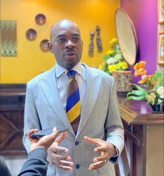 The only opposition president who time and time again has refused to be bought

Haatengeki uyu, wakamutadza
Politics of the stomach is not his trait

Mupei sando dzake 🔨🔨🔨