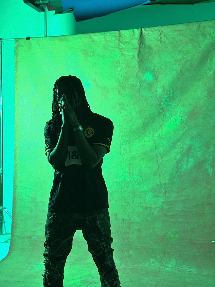 _Wayge's tweet image. Can a man cry?🍃