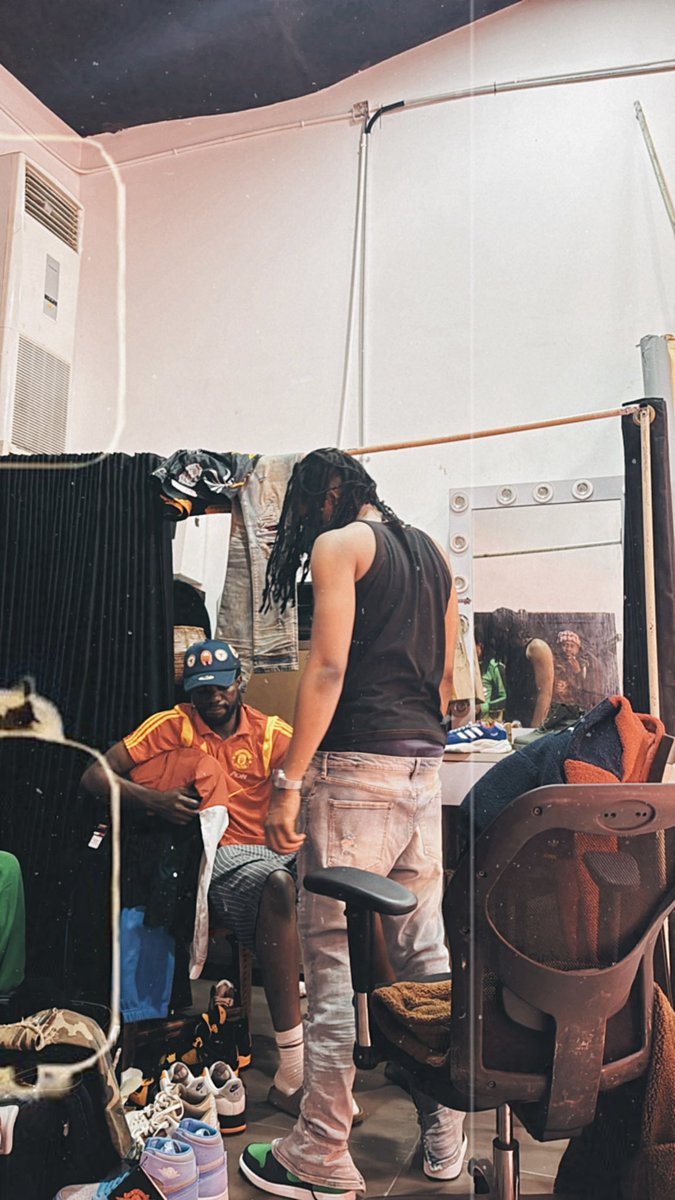 _Wayge's tweet image. Can a man cry?🍃