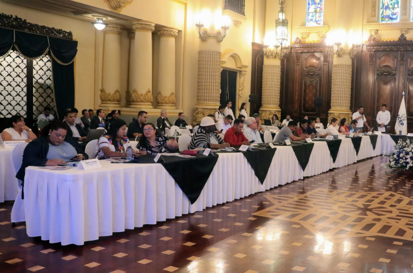 DiariodeCA's tweet image. #NacionalesDCA | El #Siscode abrirá oportunidades de bienestar para las comunidades y será el medio principal para la gestión pública en el proceso de planeación democrática de la prosperidad.

Lea la nota 👇🏼
dca.gob.gt/noticias-guate…