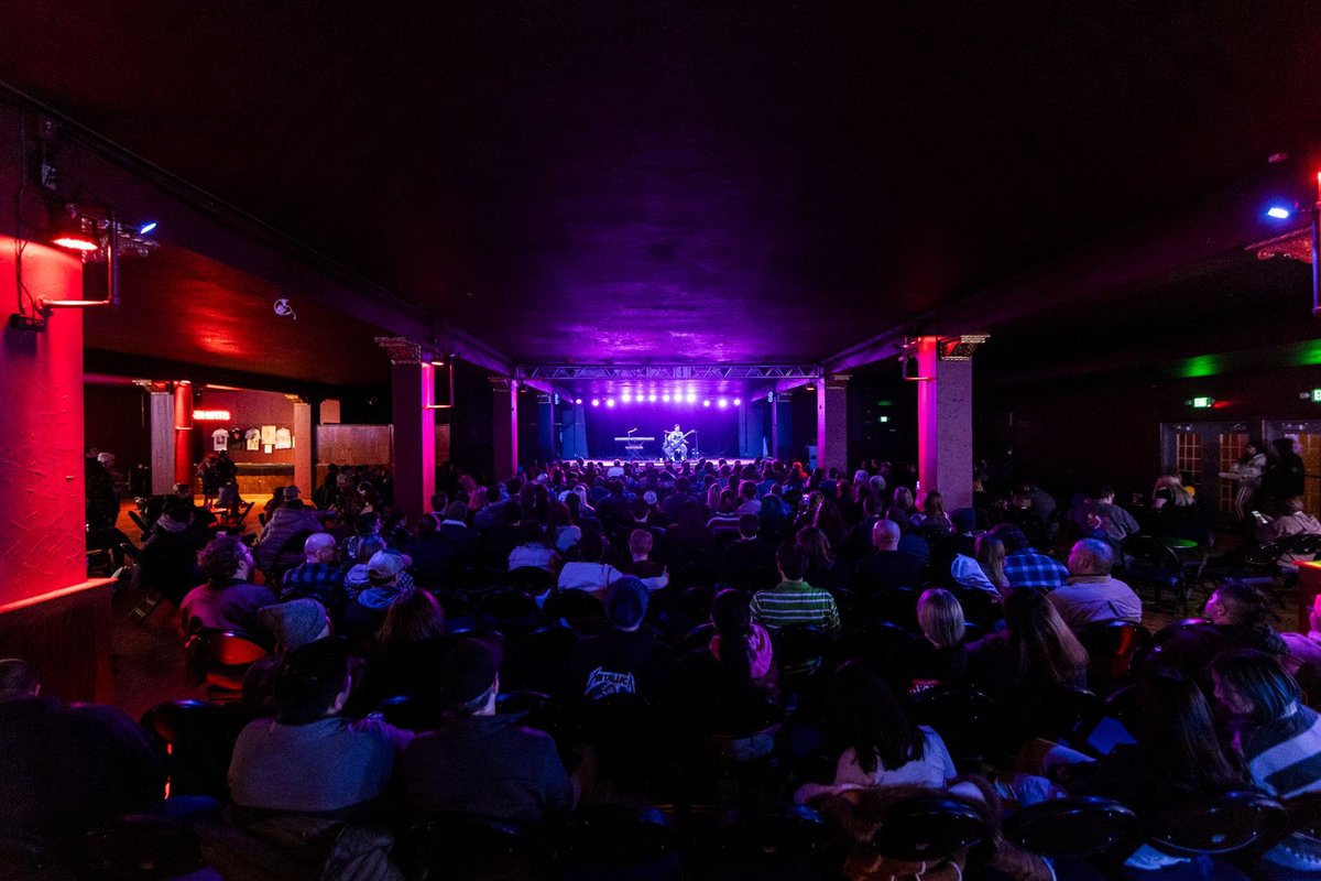 A few tour photos from a couple weeks ago🌟 taken by Mallory Turner📸