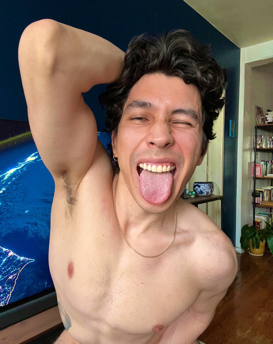 EdGoonr's tweet photo. Hairy armpits for the gooners https://t.co/uDQS77UrrD