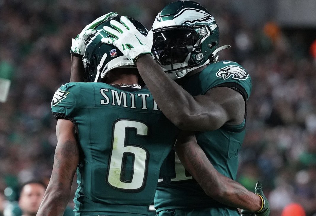pheaglescentral's tweet photo. "I hope the media doesn't try to break us up like they've been doing."

— Devonta Smith on his relationship with A.J. Brown https://t.co/Zv5BHbnwic